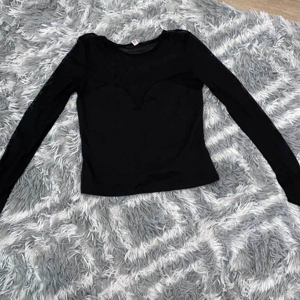 Long sleeve going out top